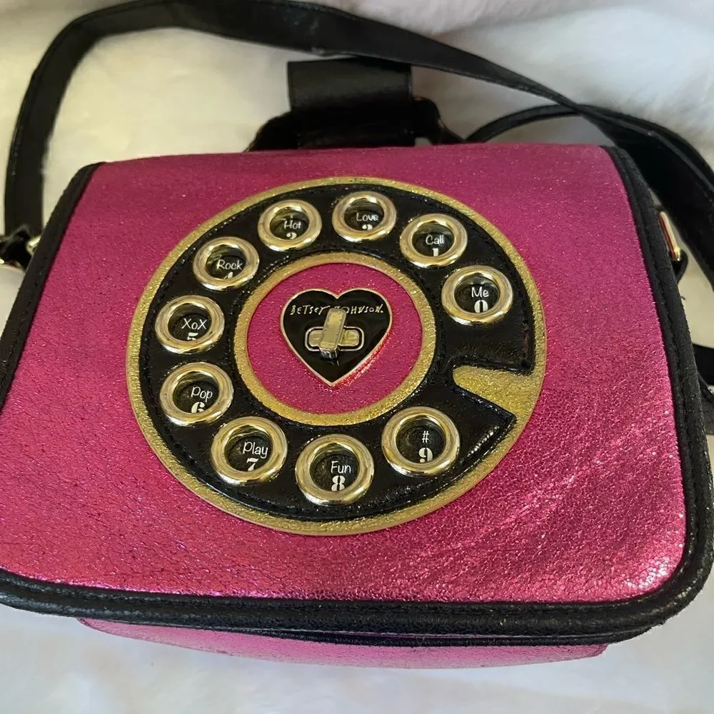 Betsey Johnson metallic Fuchsia off the hook crossbody bag gold tone acc…